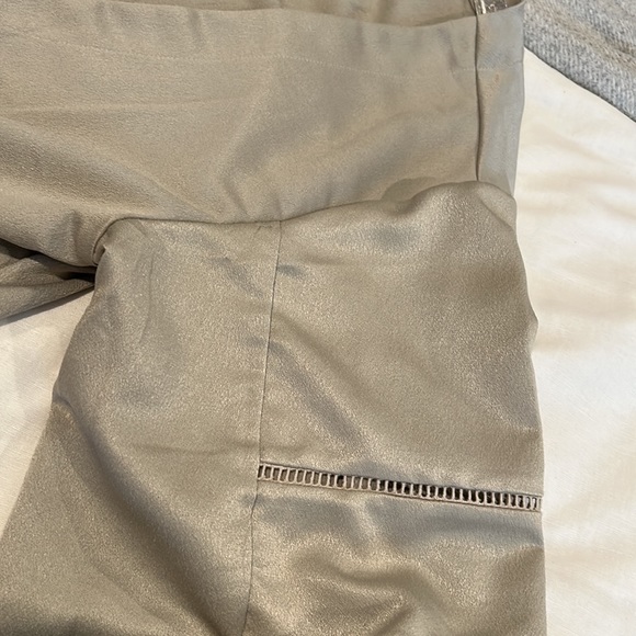 Kimchi Blue Taupe Kimono with pockets. - Picture 4 of 5